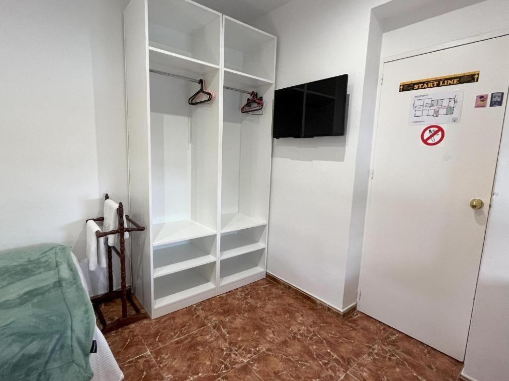 Pension Galicia Бадахос Екстер'єр фото